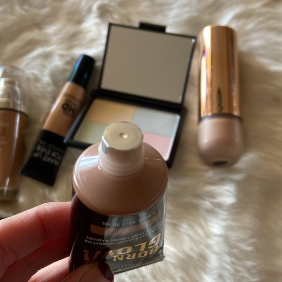 Huge bundle of foundation/contouring/bronzer- mixed brands! - Picture 12 of 12